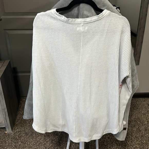 Colsie Long Sleeve Waffle Top - Picture 3 of 3